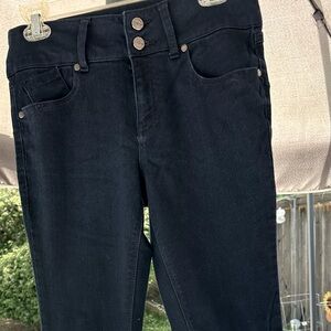 1822 Denim High Rise Black Jeans Slim Fit